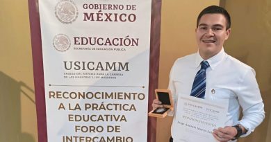 Reconoce SEP aportación educativa de docente de Cobach SLRC